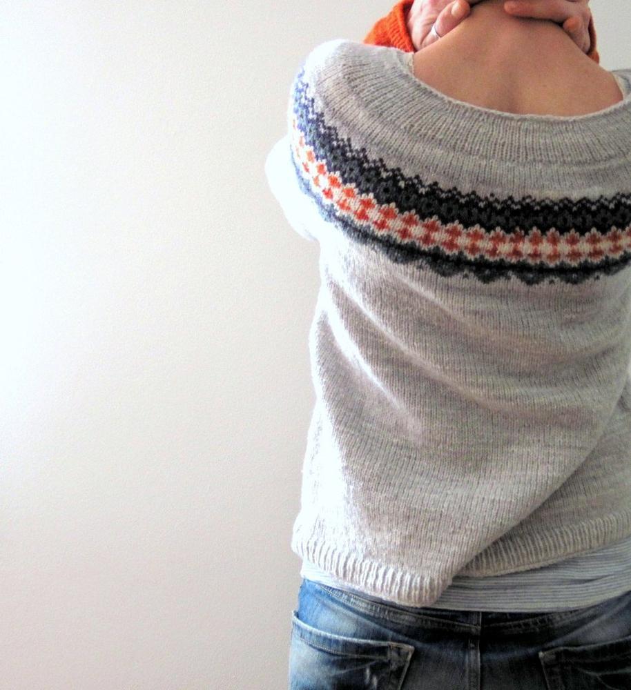 SALLY - KNITTED SWEATER